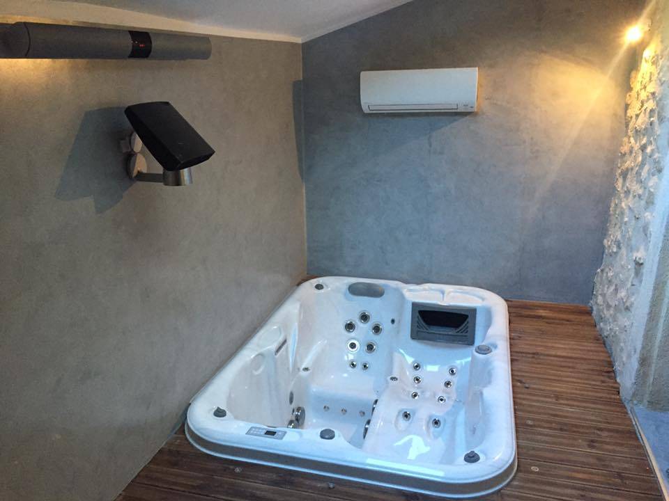 jacuzzi gap